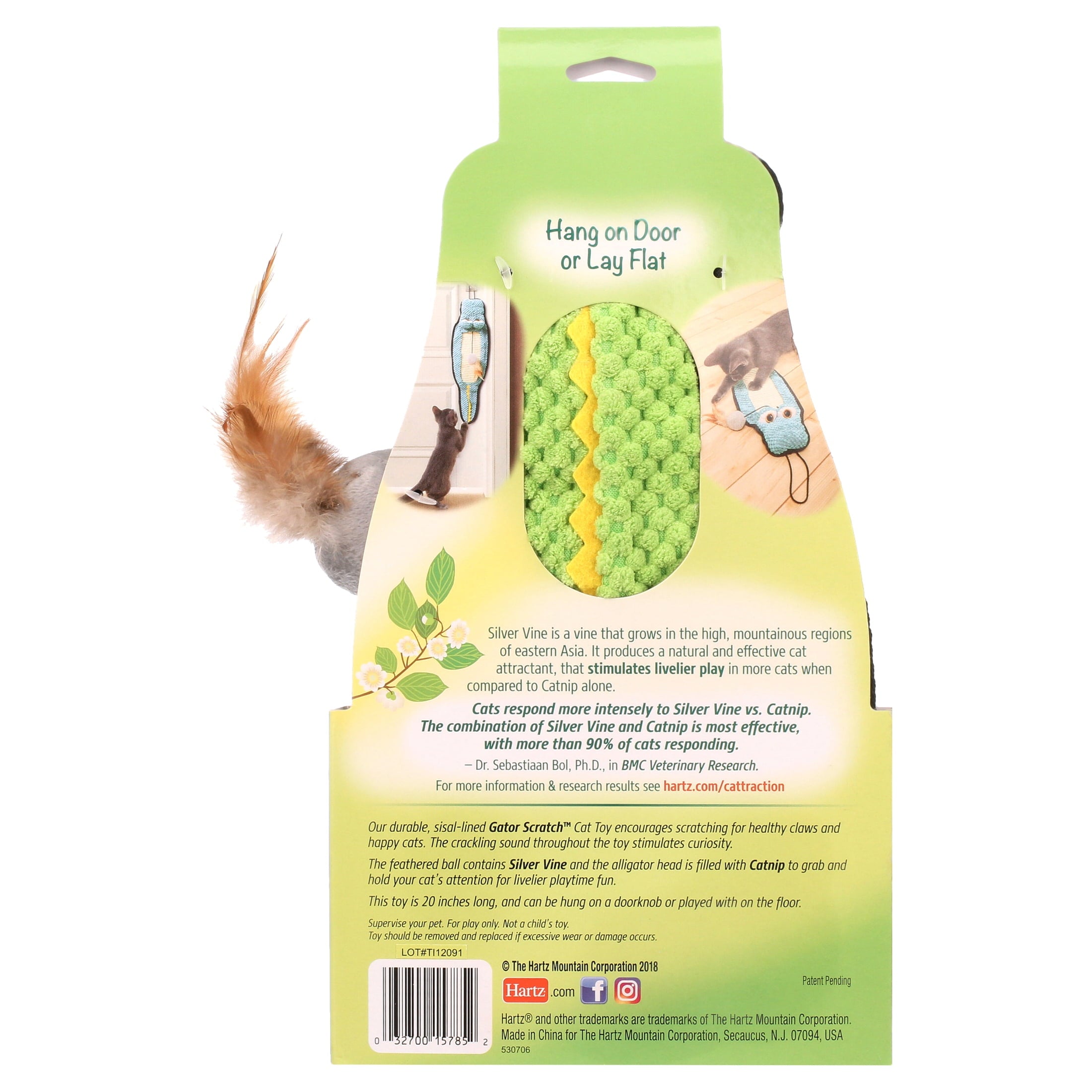 Hartz Cattraction Gator Scratch Cat Toy with Silver Vine and Catnip, Color May Vary
